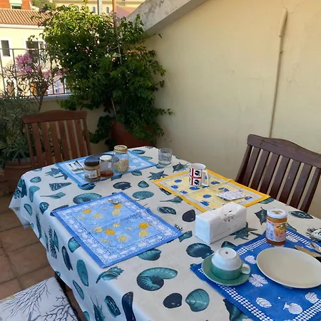 Lejlighed Panoramico Nel Centro Storico *