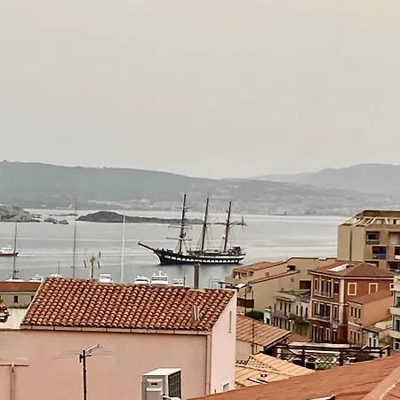 Panoramico Nel Centro Storico Lejlighed